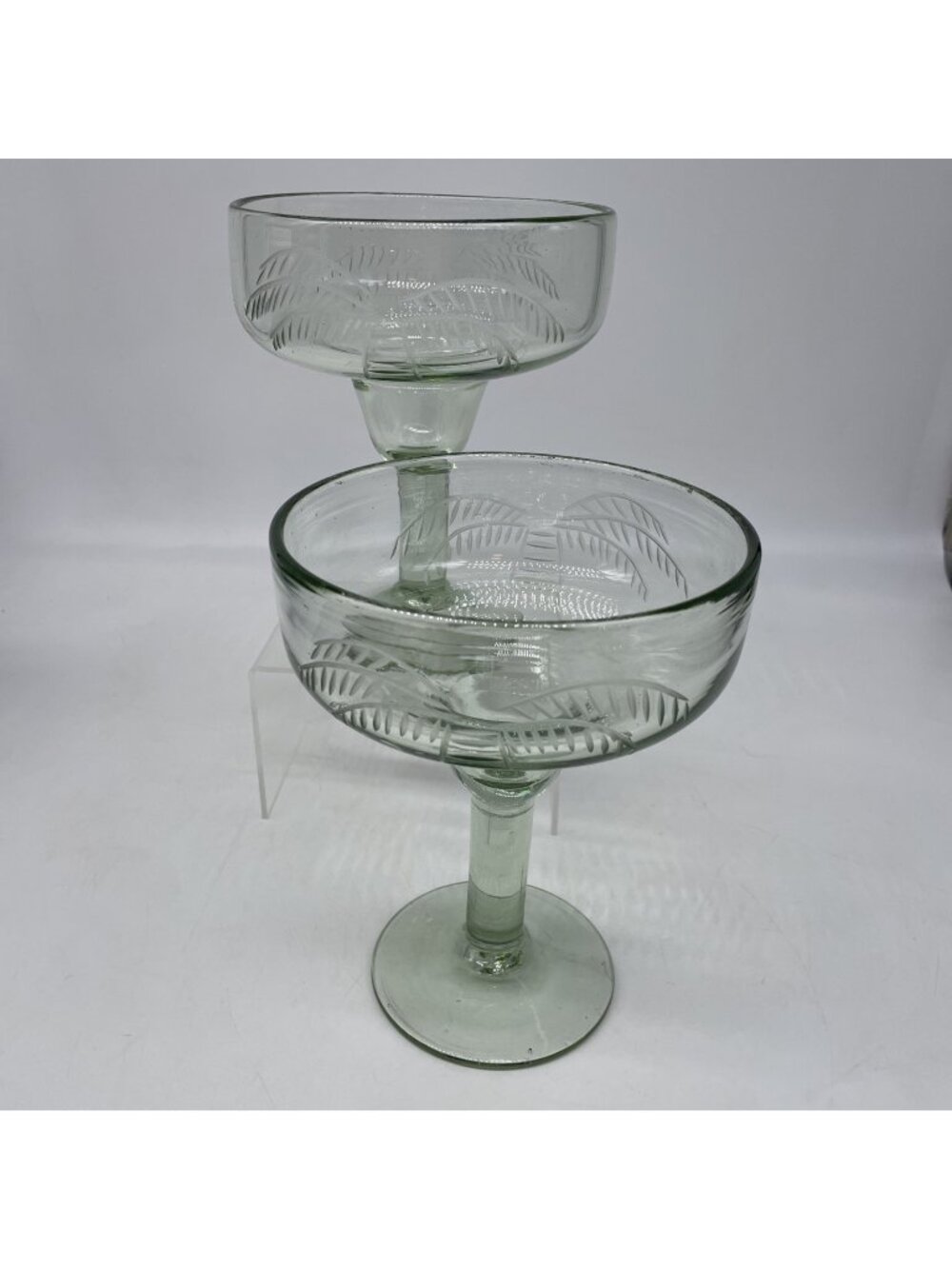 Hand Blown Margarita Etched Palm Trees Pale Green Pair Of Two Barware